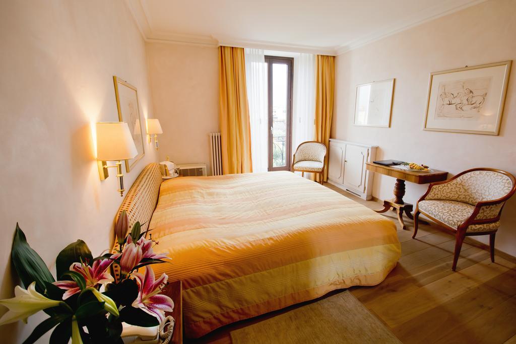 Romantik Hotel Castello Seeschloss Ascona Oda fotoğraf